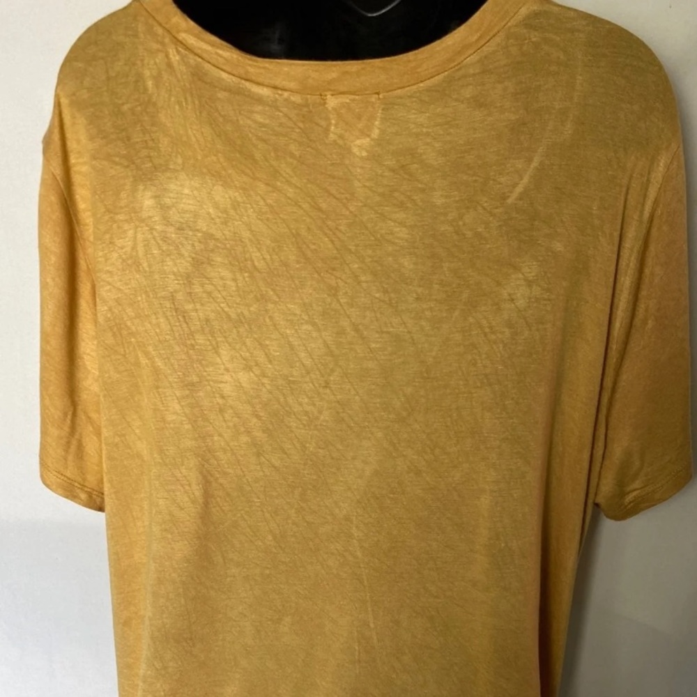 Light weight yellow top Size 2XL - Picture 6 of 10
